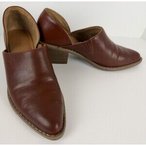 Universal Thread Rylie Slip On Ankle Bootie, Cognac/Brown, 7